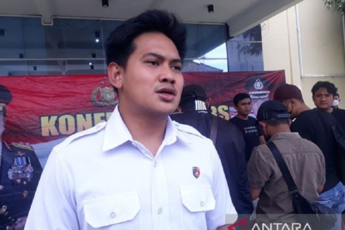 Ratusan Warga Desa Krecek Badas Kediri Alami Keracunan, Polisi